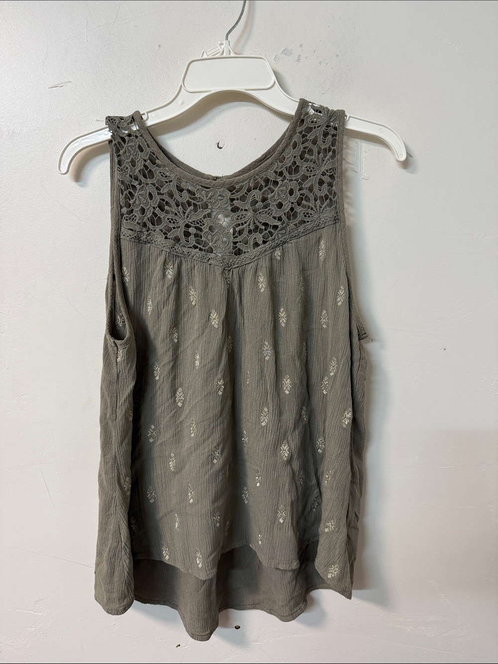 Lace Yoke Sleeveless Tank Top - Olive Green